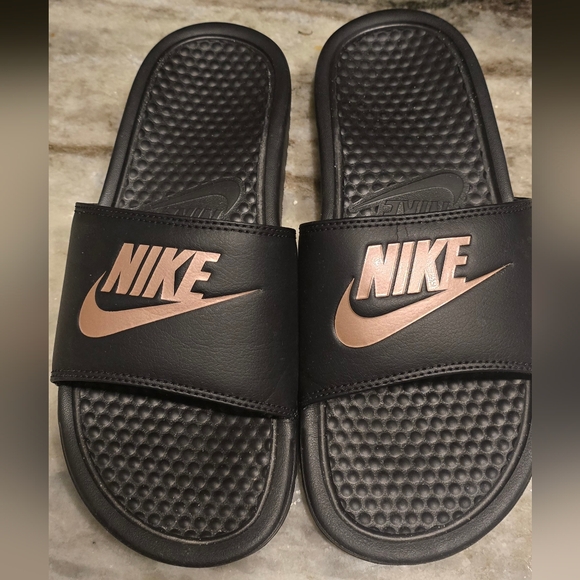 Nike Slide Sandals - Picture 1 of 3